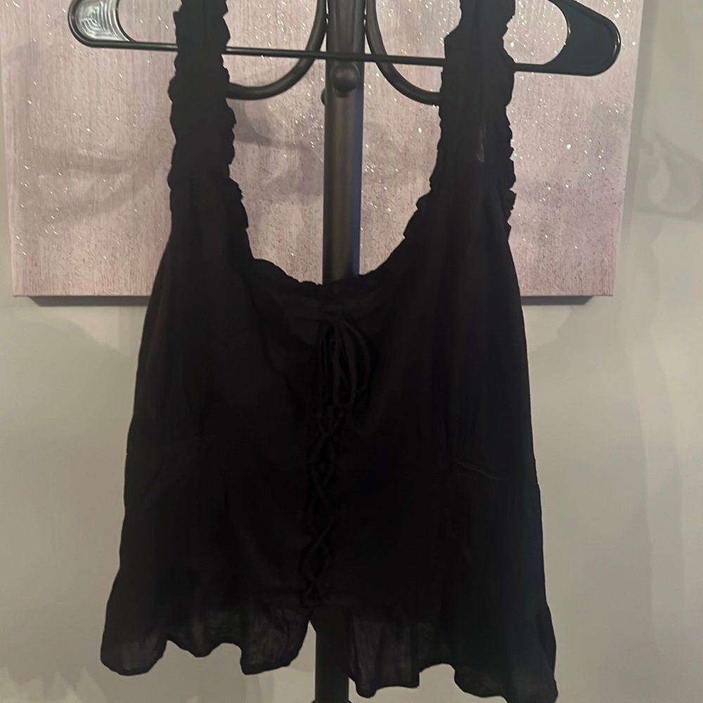 Cute black tank top size 1X.